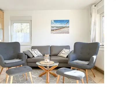 Wohnzimmer mit Sessel