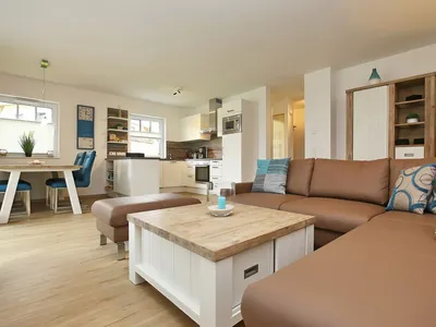 Wohnzimmer mit Ecksofa