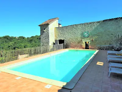 PoolOfHouse