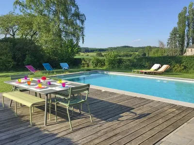 PoolOfHouse