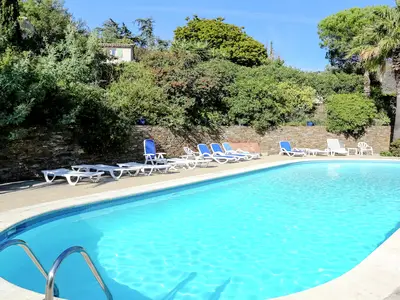 PoolOfHouse