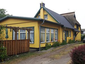 23497238-Ferienhaus-4-Born am Darß-300x225-1