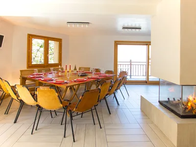 DiningRoom