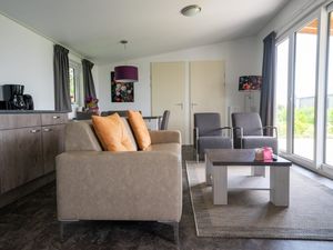 23988041-Ferienhaus-5-Bovenkarspel-300x225-3