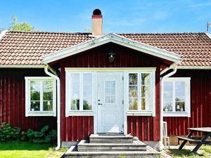 24014258-Ferienhaus-4-Brålanda-300x225-1