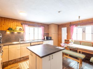 23697733-Ferienhaus-10-Bramberg am Wildkogel-300x225-2