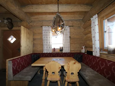 DiningRoom