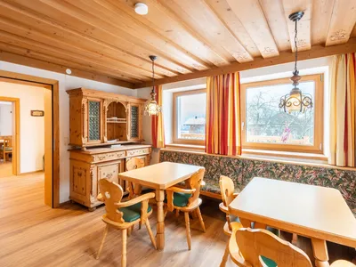 DiningRoom