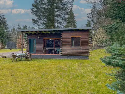 Außenseite Ferienhaus [Sommer]