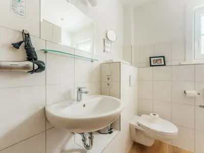 R01_Gruppenhaus Rosenhof_Duschbad_01