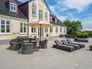 Ferienhaus für 32 Personen (640 m²) in Bredebro