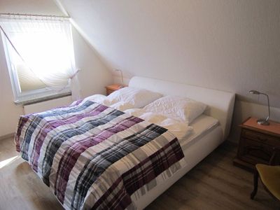 Schlafzimmer 1 mit Doppelbett