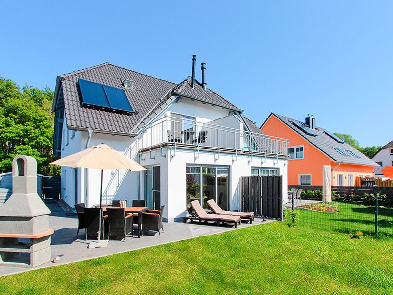 23954916-Ferienhaus-6-Breege-800x600-1