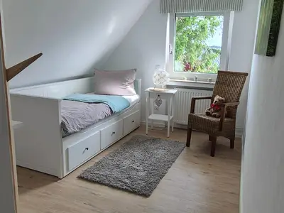 Schlafzimmer 1 (OG)