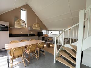 23511247-Ferienhaus-6-Breskens-300x225-2