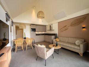 23511242-Ferienhaus-4-Breskens-300x225-3