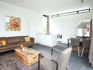 23392576-Ferienhaus-6-Breskens-300x225-5