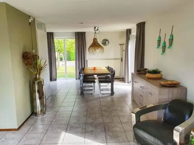 DiningRoom