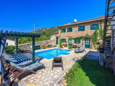 Ferienhaus für 14 Personen (330 m²) in Bribir 1/10