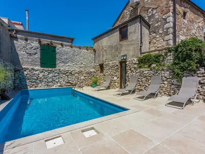Ferienhaus für 14 Personen (250 m²) in Bribir 5/10