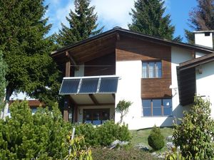 23332731-Ferienhaus-6-Brigels-300x225-0