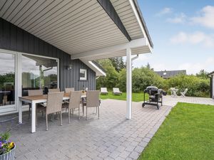 23754025-Ferienhaus-8-Brovst-300x225-1