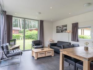 23987719-Ferienhaus-4-Brunssum-300x225-2