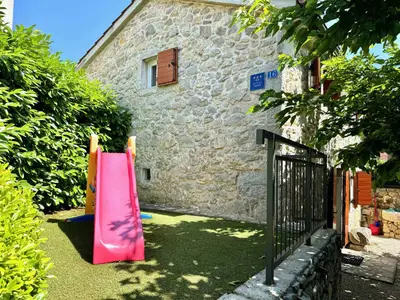 Ferienhaus für 5 Personen (50 m²) in Brzac 1/10