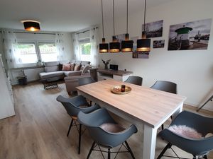 23890792-Ferienhaus-4-Büsum-300x225-3