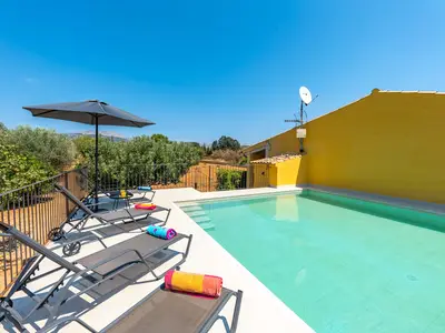 PoolOfHouse