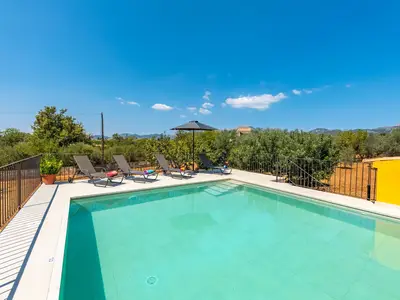 PoolOfHouse