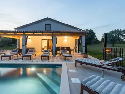 Ferienhaus für 8 Personen (120 m²) in Buje 6/10