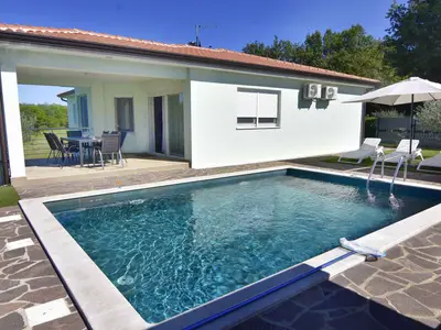 Ferienhaus für 8 Personen (140 m²) in Buje 1/10