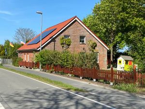 22606365-Ferienhaus-10-Bunde-300x225-1