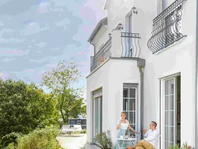Haus und Terrasse bei der Küche
