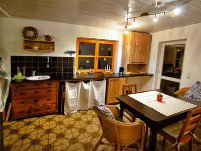 Küche mit Essbereich