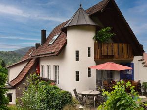 23989959-Ferienhaus-4-Busenberg-300x225-1