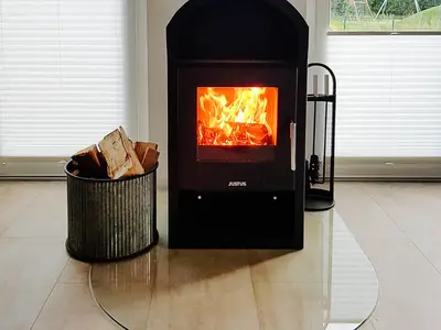 Kamin-/Ofen