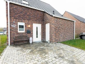 23824750-Ferienhaus-6-Butjadingen-300x225-0