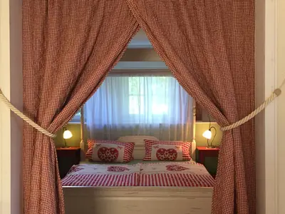Schlafzimmer 2