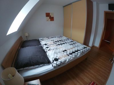 Schlafzimmer 1