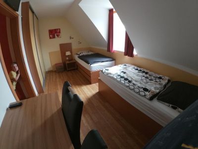 Schlafzimmer 2