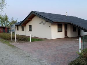 23355670-Ferienhaus-6-Butjadingen-Eckwarden-300x225-1