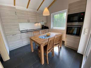 23033519-Ferienhaus-4-Butjadingen-Eckwarderhörne-300x225-3