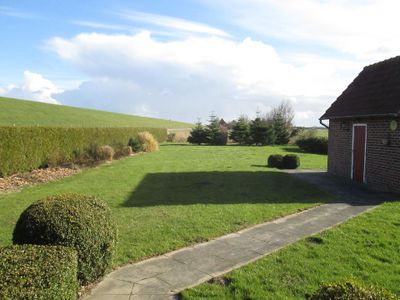 Ausblick aus dem Fenster. Garten