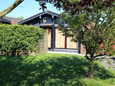 Außenansicht mit Garten Haus 93