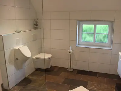 großes Duschbad