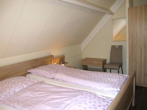 23846805-Ferienhaus-4-Butjadingen-Tossens-300x225-1