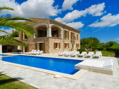 Finca mit Pool