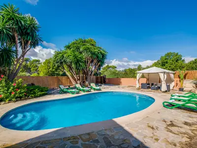 PoolOfHouse